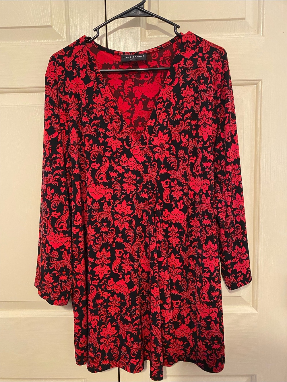 NWOT! Lane Bryant Red and Black Floral Scoopneck Top - Never Worn!